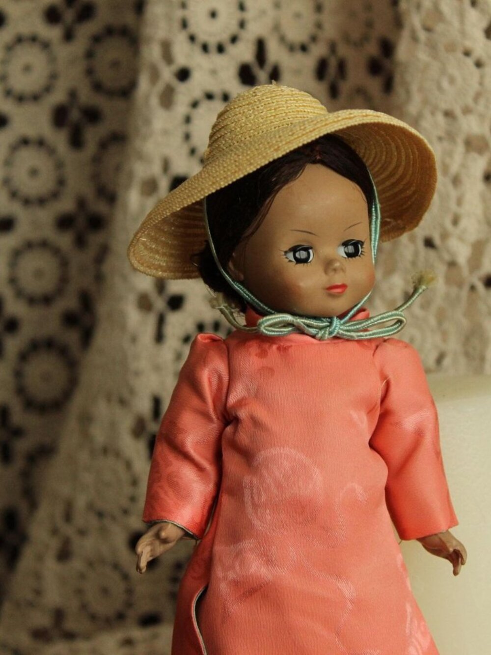 Vintage 1960s 1970s Madame Alexander Doll, Vietnam, Model #788, International - Picture 4 of 11
